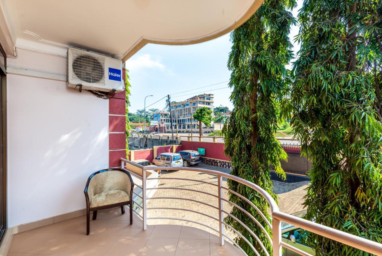 Entebbe Traveller'S Hotel Exterior photo